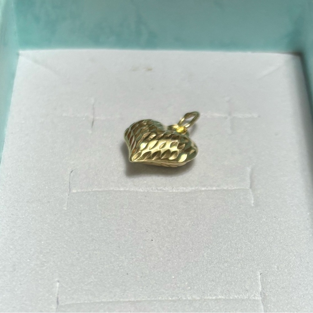14k Gold Puffy Heart Charm / Pendant - Picture 2 of 6